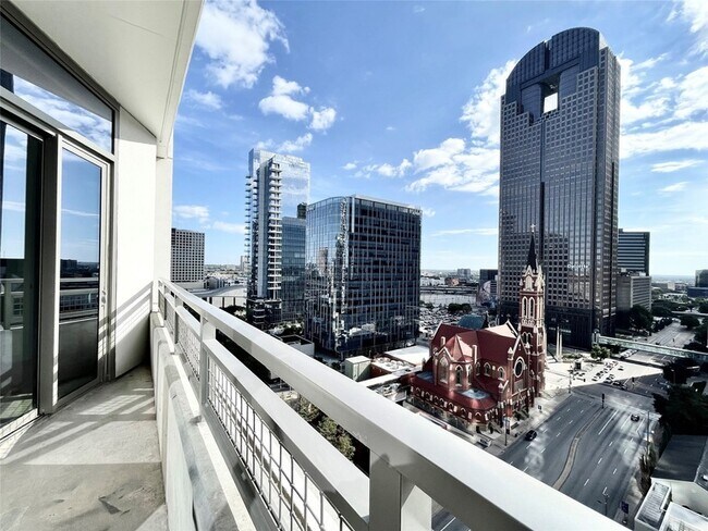 Building Photo - 1801 N Pearl St