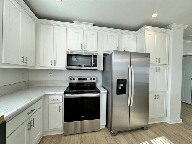 Building Photo - 3070 SW 108th Pl