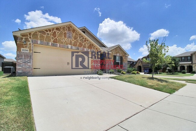 Building Photo - Beautiful 4 Bedroom/2 Bath Open Concept Home