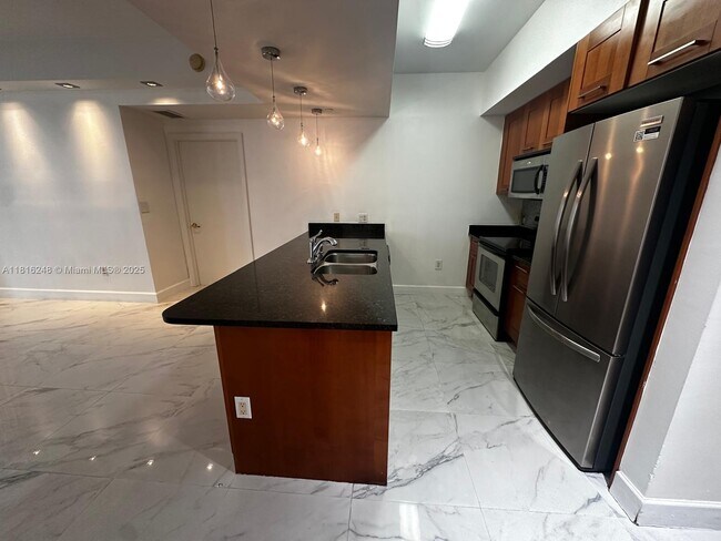 Building Photo - 4100 Salzedo St
