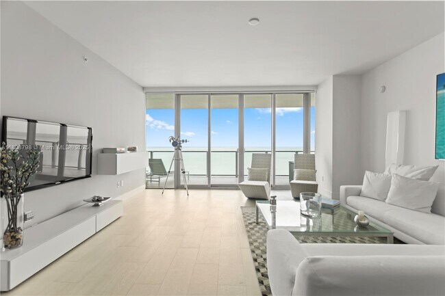 Building Photo - 350 Ocean Dr