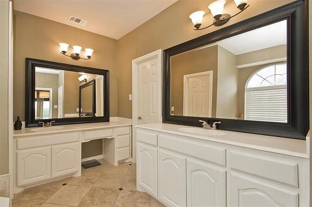 Building Photo - 10118 St Georges Dr