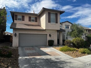 Building Photo - Beautiful 4 Bedroom Home