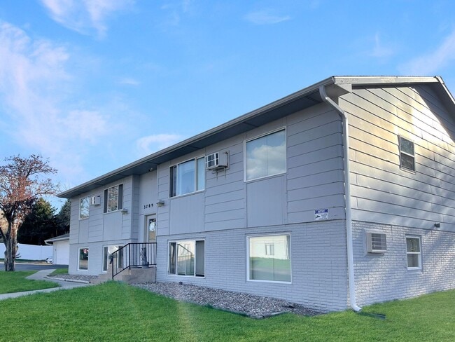 Building Photo - 3709 S Cathy Ave