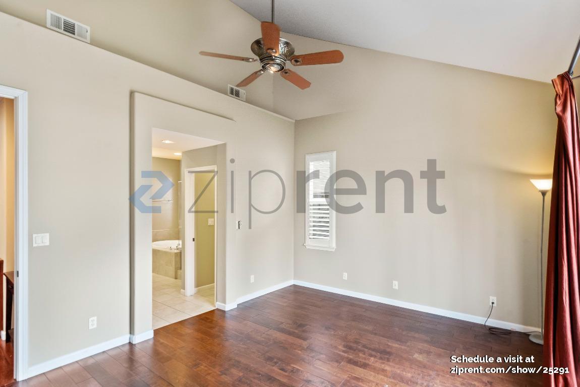 Building Photo - 651 Carrington Ct