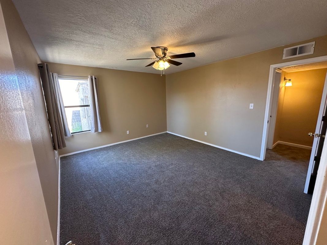 Building Photo - 936 W Sky St SW