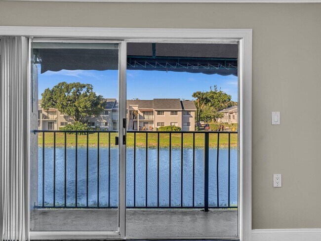 Building Photo - 1163 Lake Terry Dr