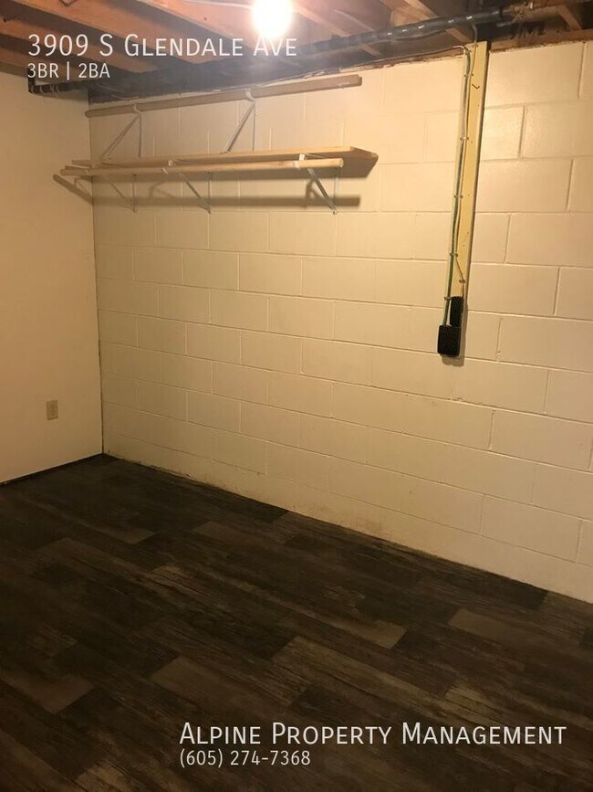 Building Photo - 3 Bed/2 Bath House For Rent!!