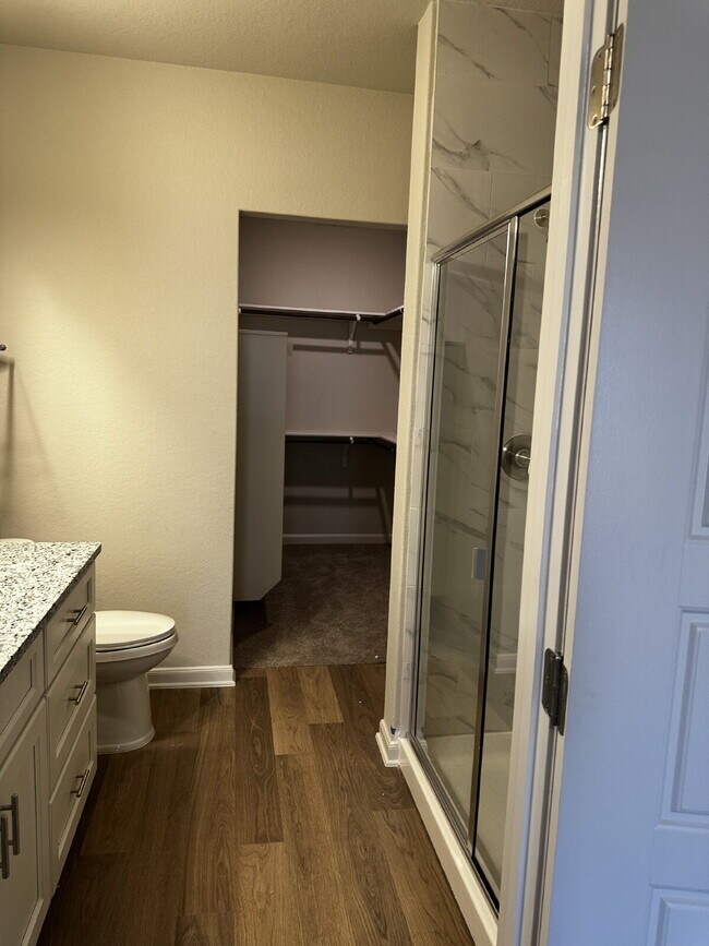 Building Photo - "Charming 3-Bedroom Duplex in San Antonio with Granite Elegance!"