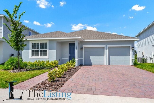 Building Photo - 3685 Kings Canyon Dr