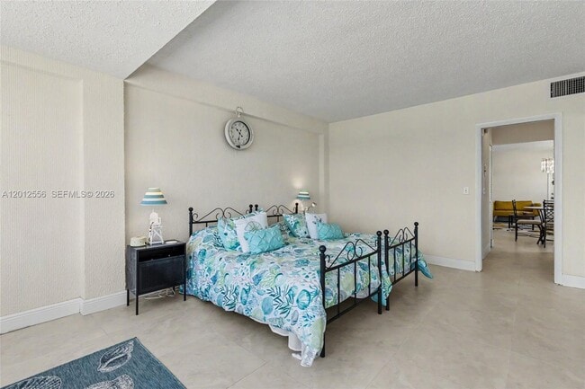 Building Photo - 1801 S Surf Rd