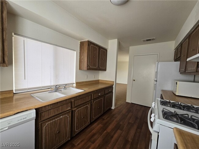Building Photo - 5340 Retablo Ave