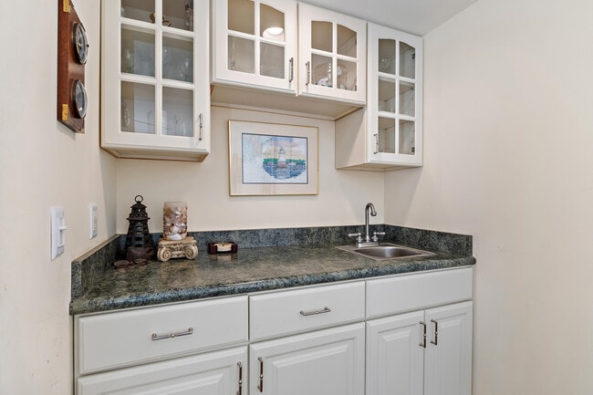 Building Photo - 1420 Ocean Way