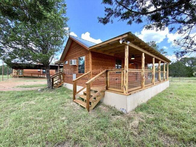Building Photo - 624 Deer Creek Dr W