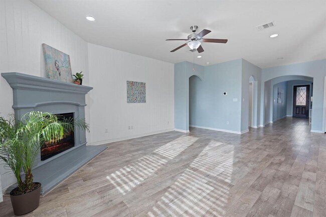 Building Photo - 2809 Coral Valley Dr
