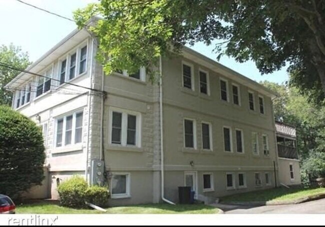 Building Photo - 8 Dunham St