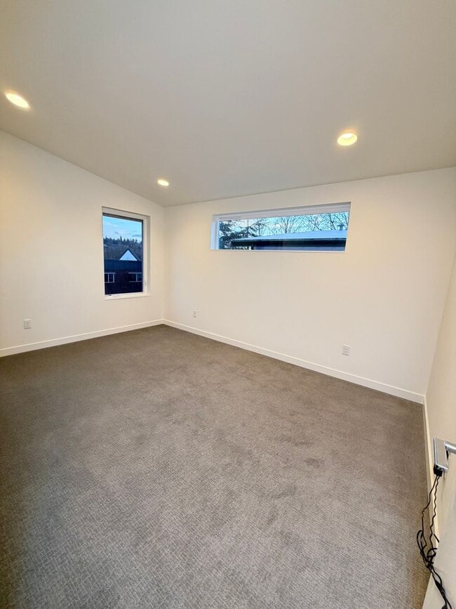 Building Photo - Brand New 3bd Townhome!