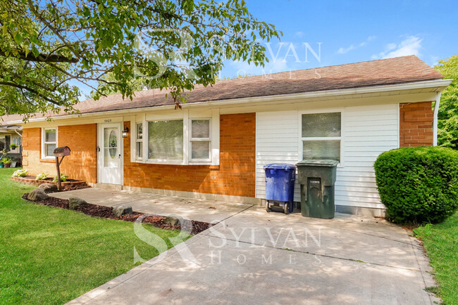 Primary Photo - Do not miss out on this Charming 4BR 2BA B...