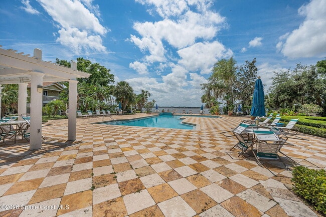 Building Photo - 225 S Tropical Trail