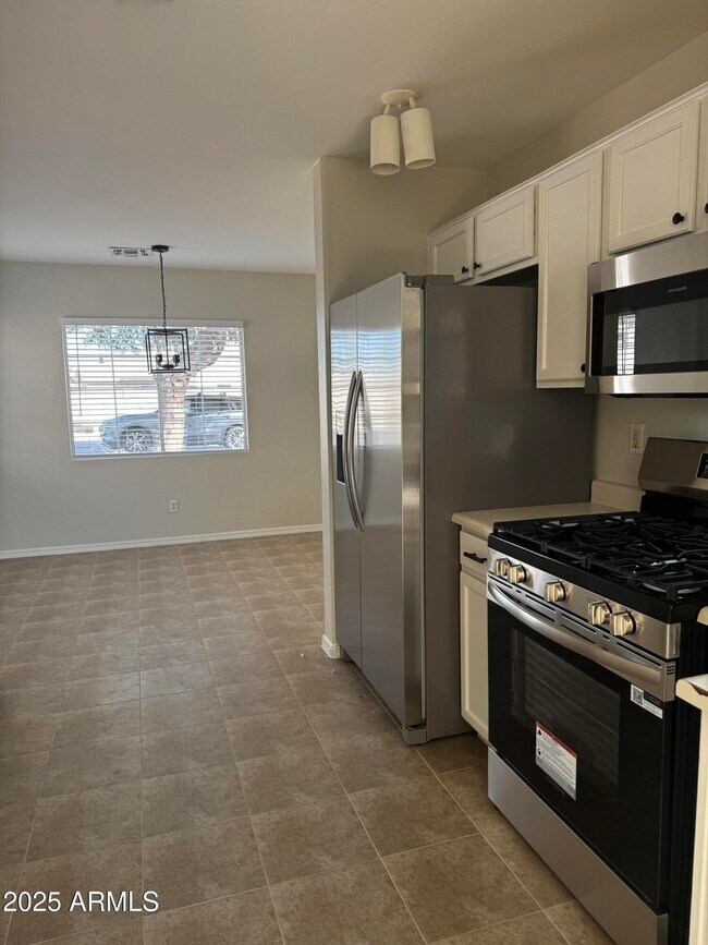 Building Photo - 13310 N 126th Ave