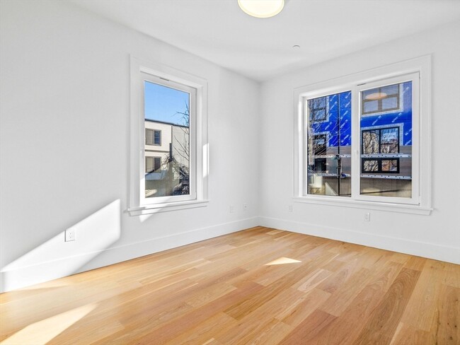 Building Photo - 12-14-14 Deer St