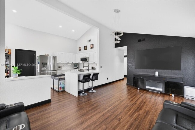 Building Photo - 1710 SW 83rd Terrace