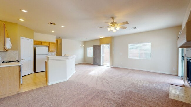 Building Photo - 2 Story Townhome located in Henderson