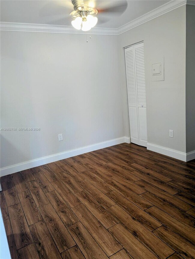 Building Photo - 7160 Fairway Dr