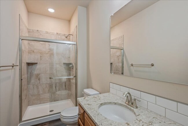 Building Photo - Modern, spacious, and move-in ready—this is the rental you’ve been waiting for!