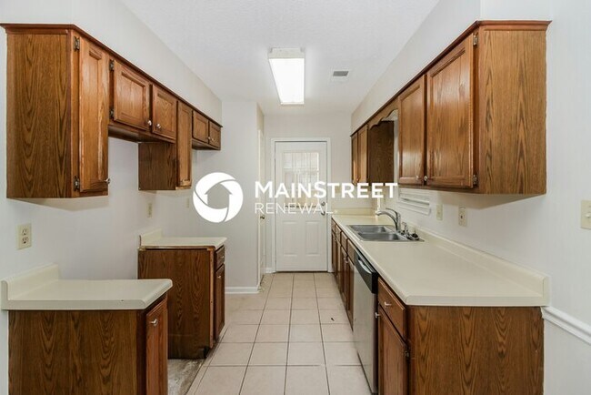 Building Photo - 3 Bedroom Pet-Friendly Home in memphis, TN with Main Street Renewal