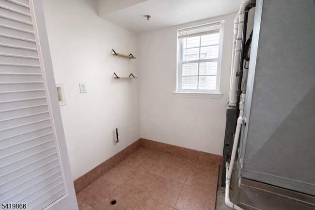 Building Photo - 231 N 12th St