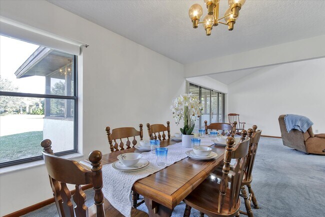 Dining Room - 905 Mendoza Ln