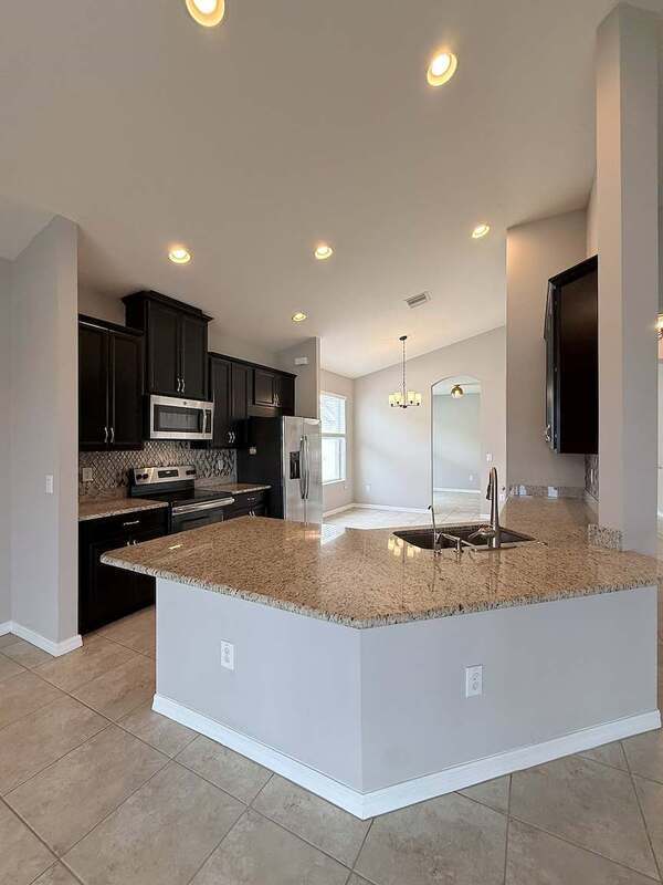 Building Photo - 8222 Willow Beach Dr