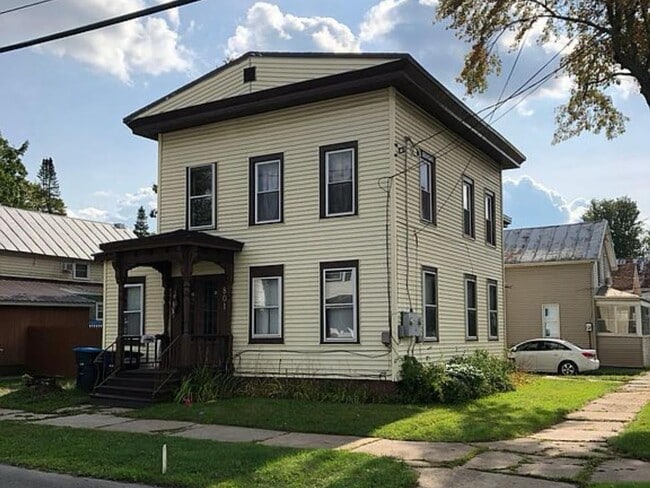 Primary Photo - 3 Bedroom Duplex in Ogdensburg