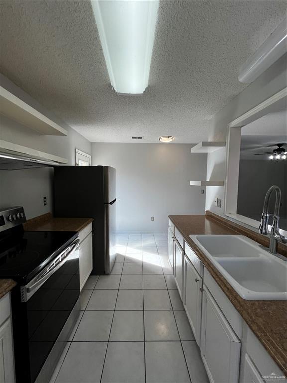 Building Photo - 20 Capri St