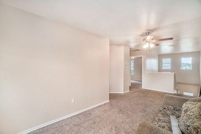 Building Photo - 542 Mast Ct