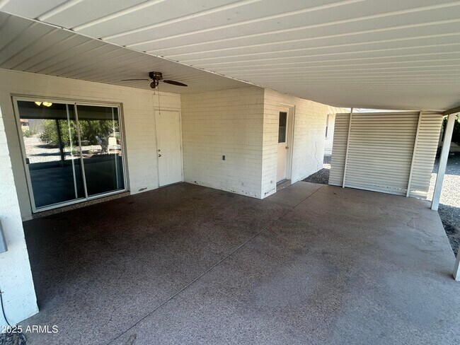 Building Photo - 10344 W Salem Dr