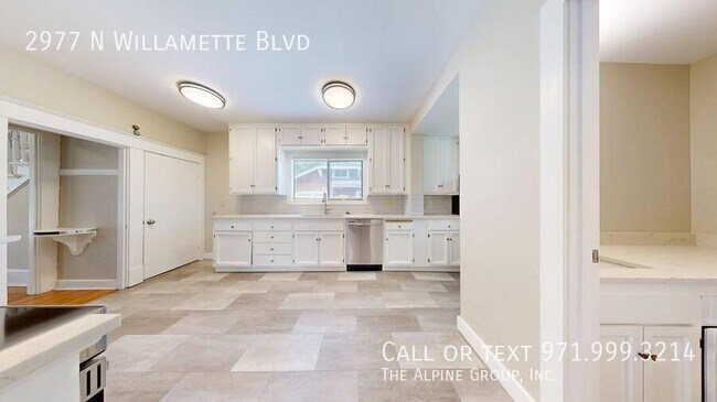 Building Photo - 2977 N Willamette Blvd