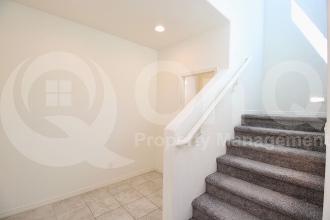Building Photo - 14238 W Bronco Trl
