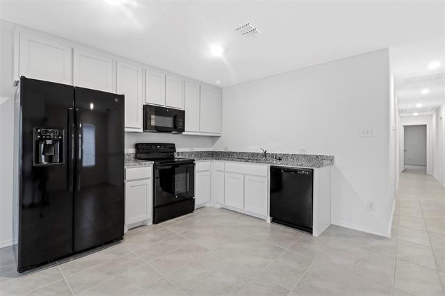 Building Photo - 144 Thresher Ln