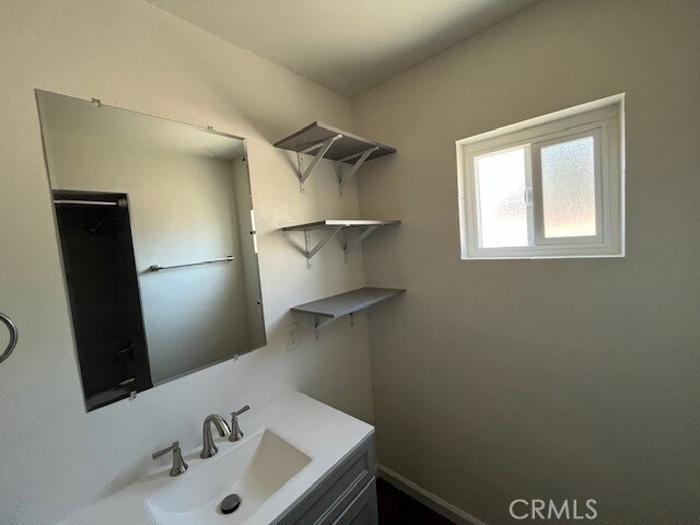 Building Photo - 36947 Melrose Dr