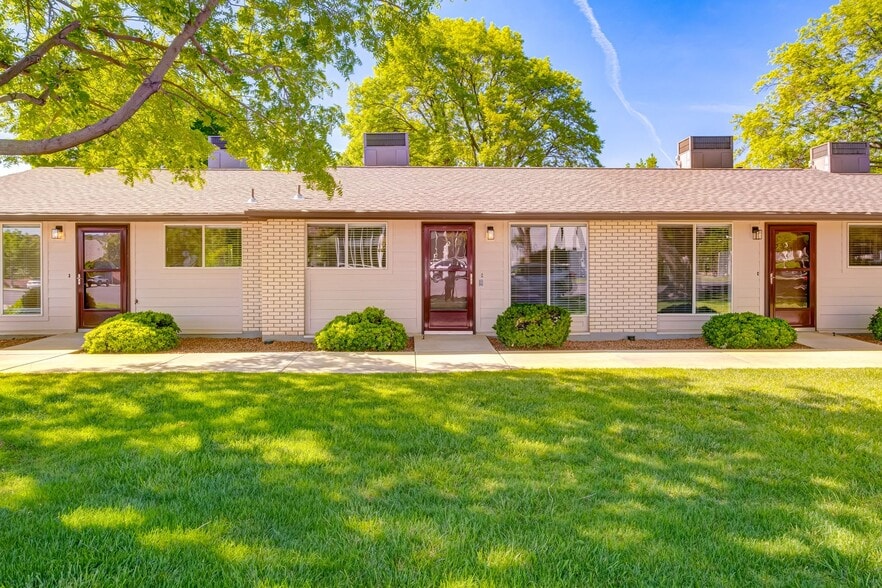 Building Photo - Red Cliffs Gardens