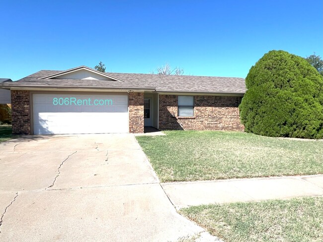 Primary Photo - **BEAUTIFUL WESTERN ESTATES HOME**