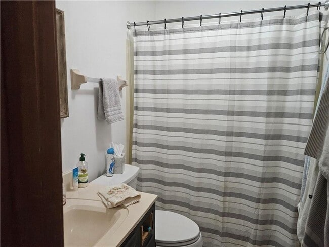 Building Photo - 15 Meadowview Ter