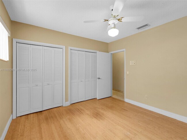 Building Photo - 1109 Biarritz Dr