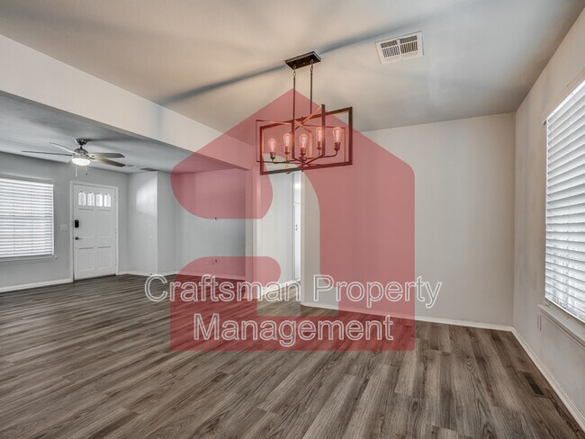 Building Photo - 2024 NW 45th St