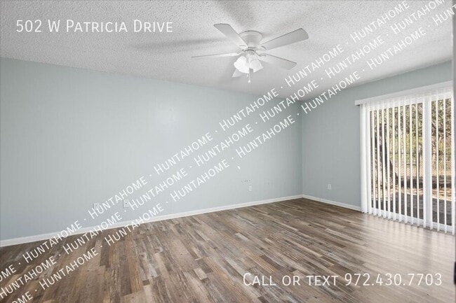 Building Photo - 502 W Patricia Dr