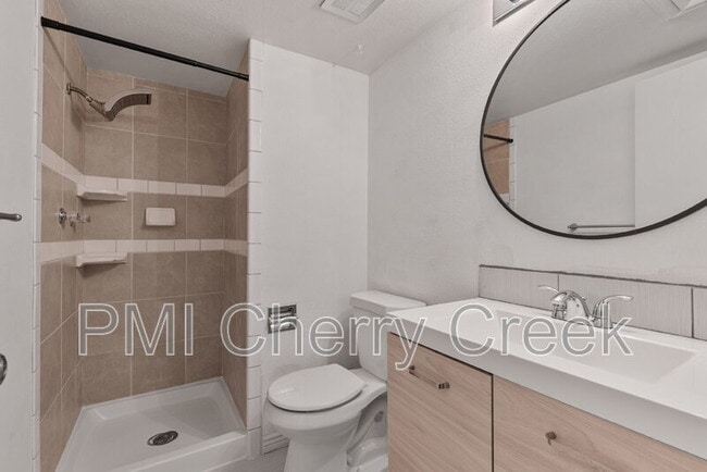 Building Photo - 3424 S Locust St