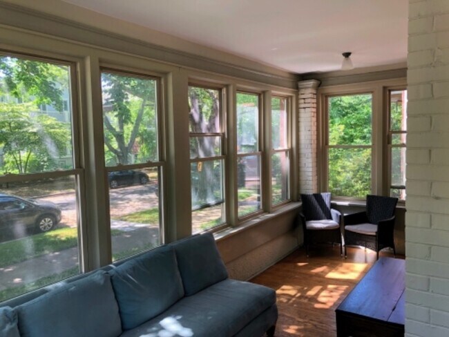 Building Photo - 5301 N Lakewood Ave