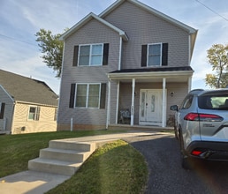 Building Photo - 1925 Brady Ave